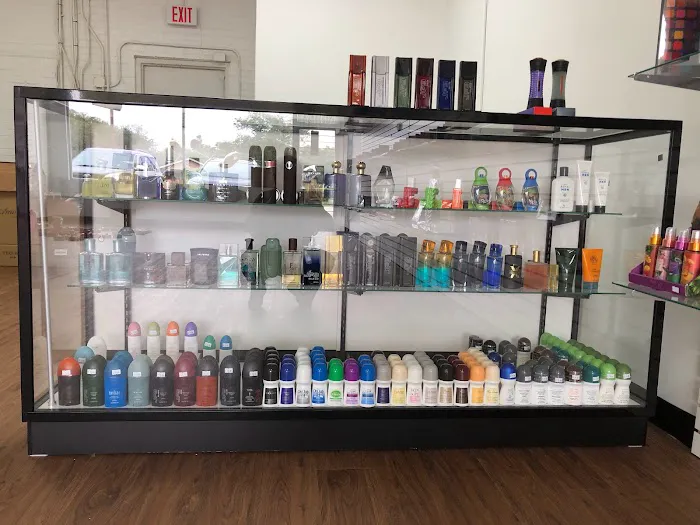 SOMAR perfumes, cosmetics and more 2