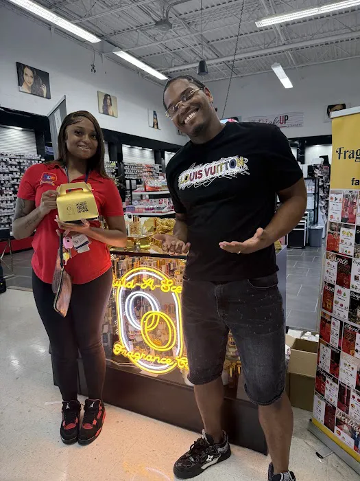 Build-A-Scent at Supreme Hair & Beauty 9