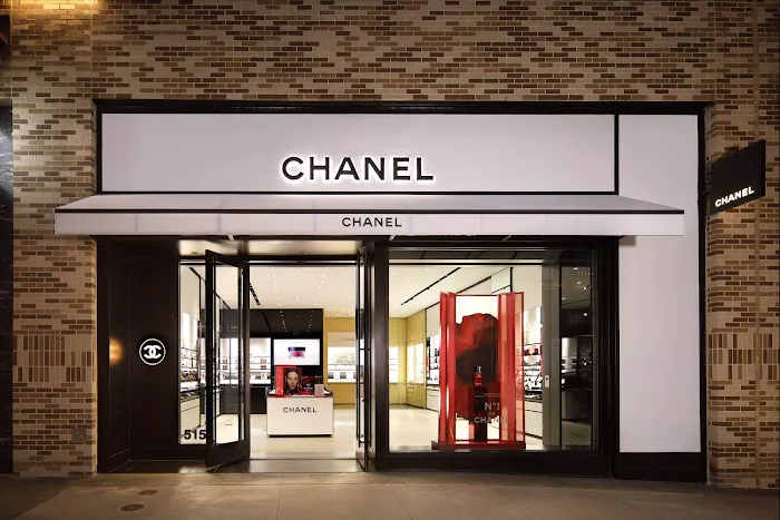 CHANEL FRAGRANCE AND BEAUTY BOUTIQUE 1