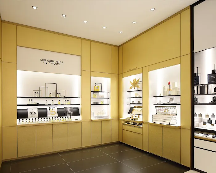CHANEL FRAGRANCE AND BEAUTY BOUTIQUE 3