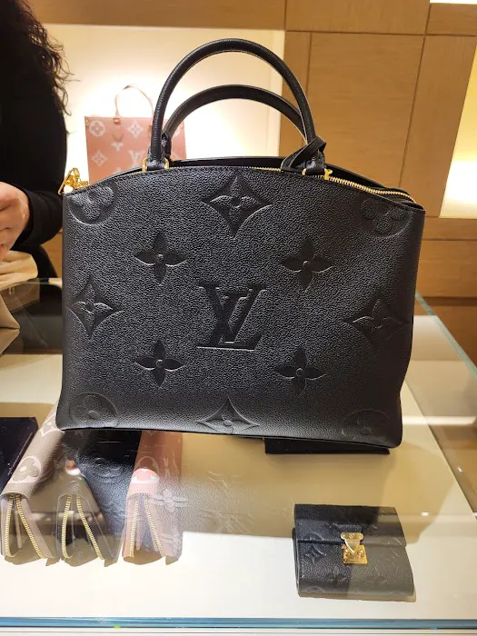 Louis Vuitton Clearfork 6