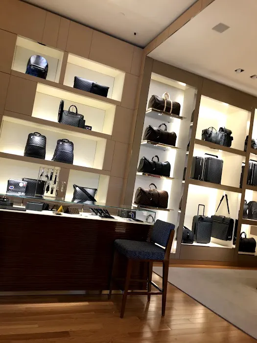 Louis Vuitton Clearfork 7