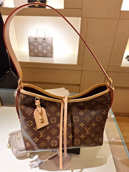 Louis Vuitton Clearfork 9