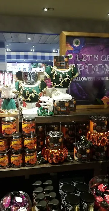 Bath & Body Works 1