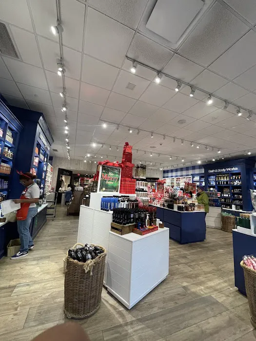 Bath & Body Works 4