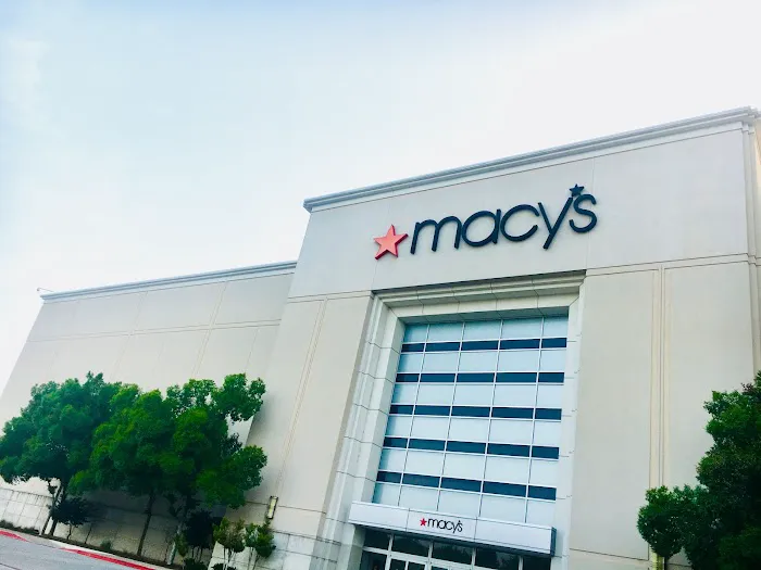 Macy's 0