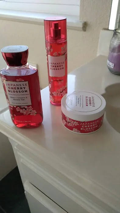 Bath & Body Works 4