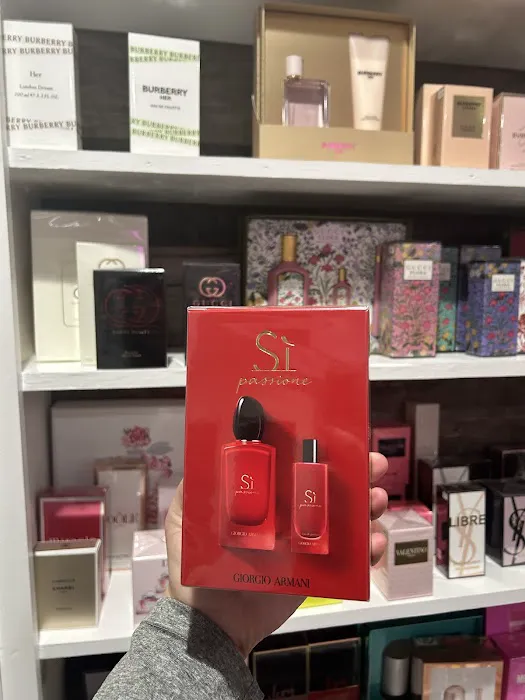 EVs Jewelry & Fragrances LLC 0