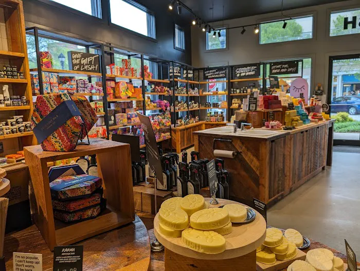 Lush Cosmetics Southlake 6