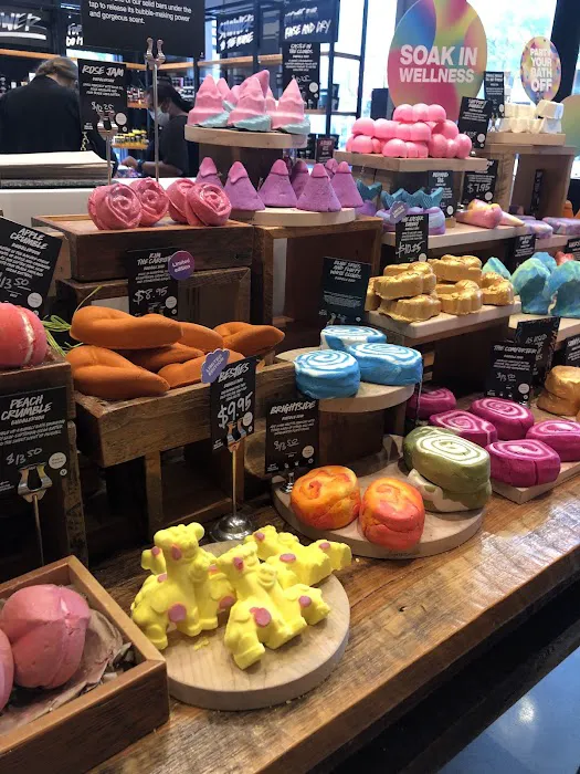 Lush Cosmetics Southlake 8