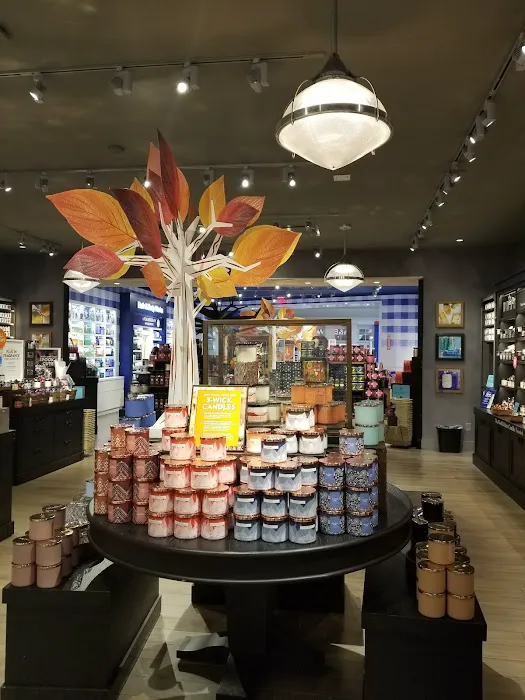 Bath & Body Works 2