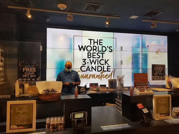 Bath & Body Works 1