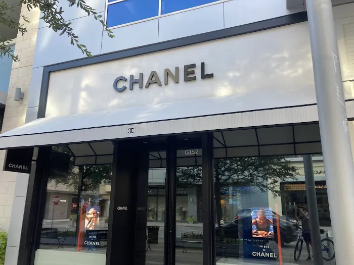 CHANEL Fragrance & Beauty 4