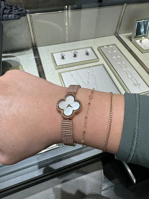 Van Cleef & Arpels (Dallas - Highland Park Village) 7