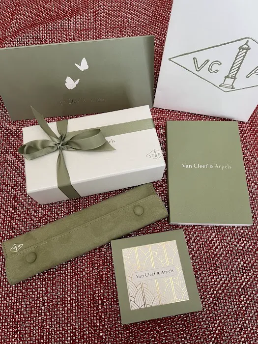 Van Cleef & Arpels (Dallas - Highland Park Village) 8