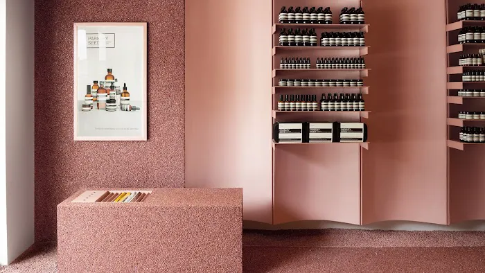 Aesop Knox 5