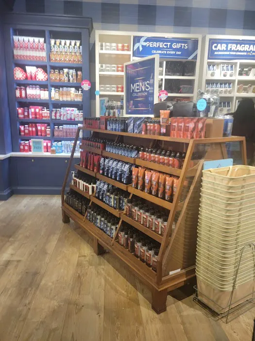 Bath & Body Works 6