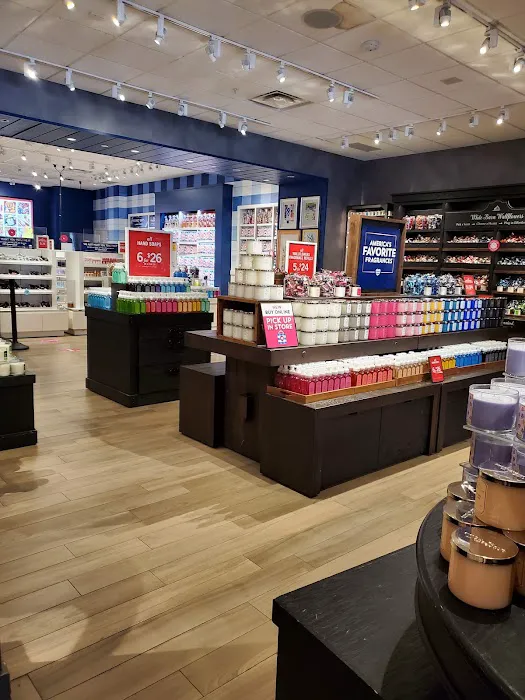 Bath & Body Works 1