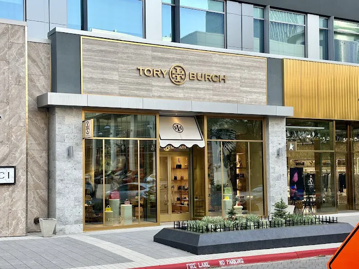 Tory Burch 4