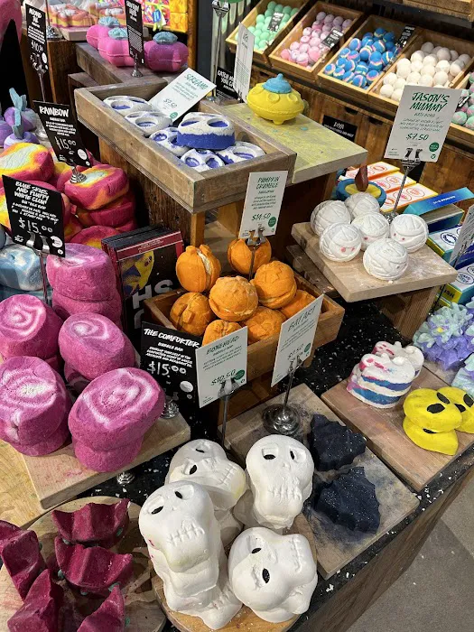 Lush Cosmetics Stonebriar 1