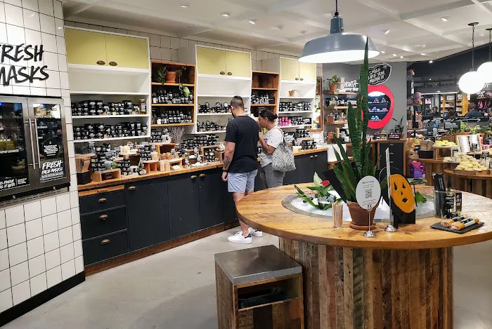 Lush Cosmetics Stonebriar 0