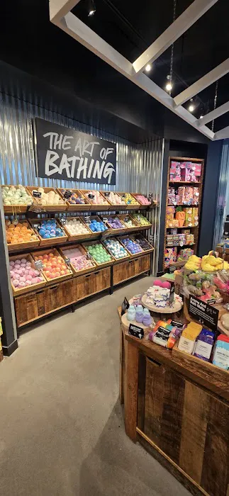Lush Cosmetics Stonebriar 4