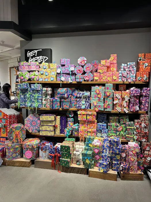 Lush Cosmetics Stonebriar 5