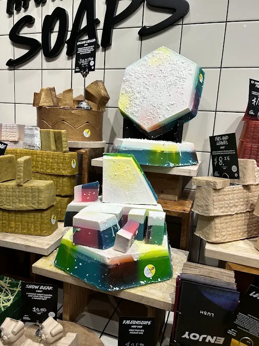 Lush Cosmetics Stonebriar 8