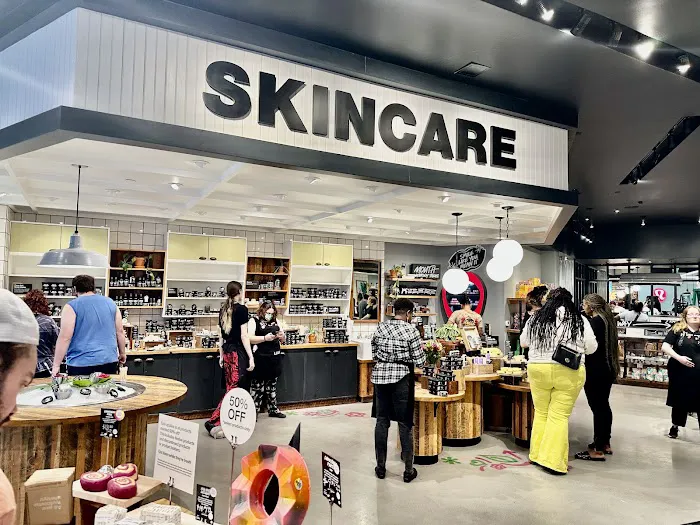 Lush Cosmetics Stonebriar 9