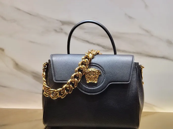VERSACE 8