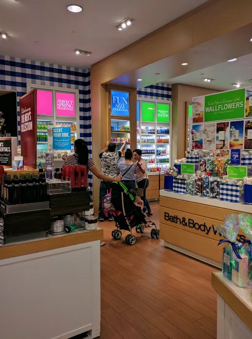 Bath & Body Works 1