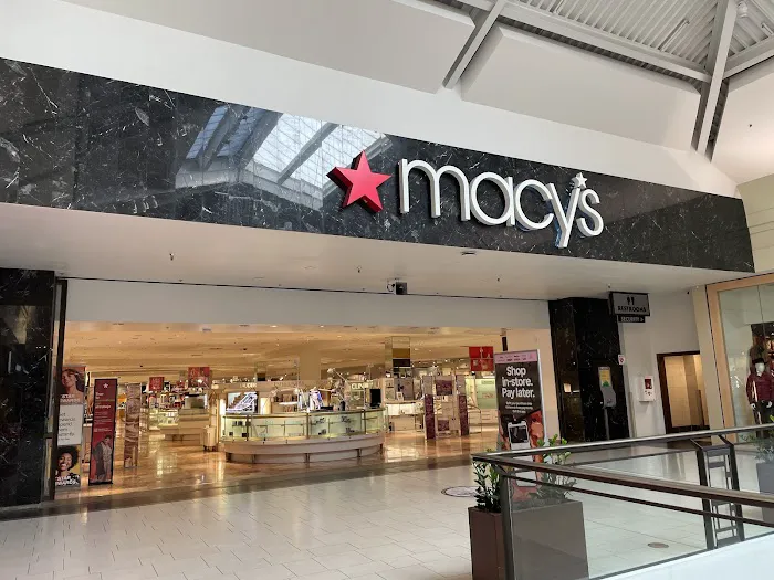 Macy's 0