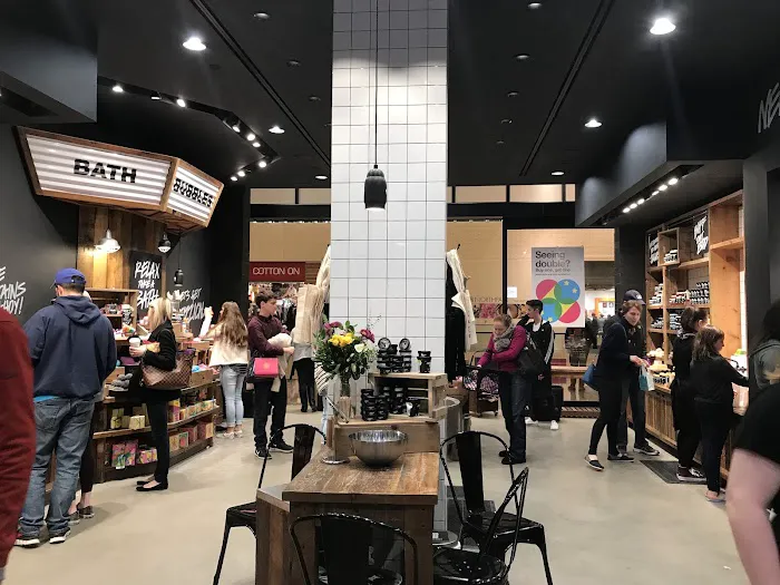Lush Cosmetics North Park 4