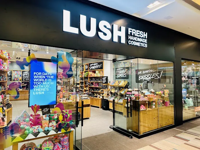 Lush Cosmetics Galleria Dallas 1