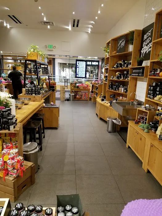 Lush Cosmetics Galleria Dallas 0