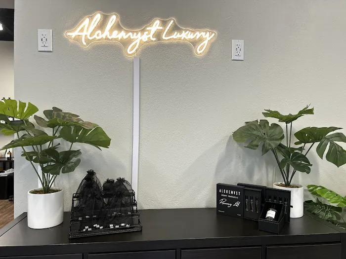 Alchemyst Luxury Fragrances 3