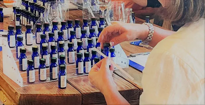 Expressive Aromas- Custom Perfume & Cologne Experience 4