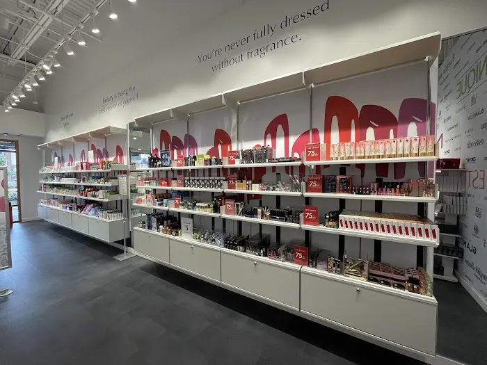The Cosmetics Company Store 0
