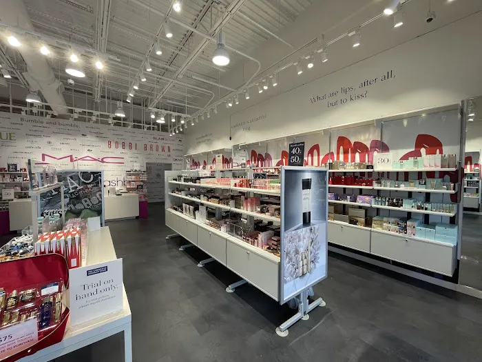 The Cosmetics Company Store 7
