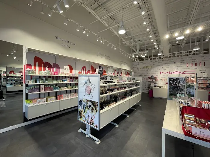 The Cosmetics Company Store 9