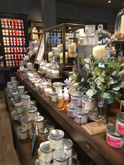Bath & Body Works 1