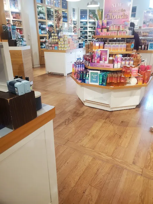 Bath & Body Works 2