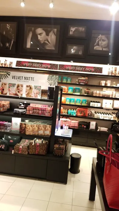 Victoria's Secret 0