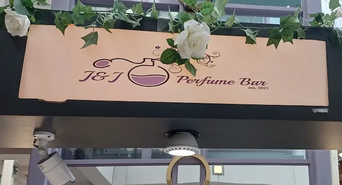 J&J Perfume Bar 0