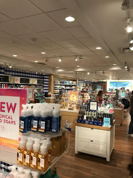 Bath & Body Works 1
