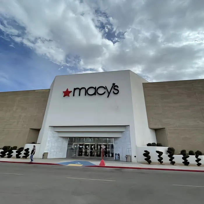 Macy's Backstage 1