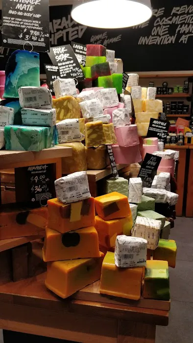 Lush Cosmetics Bay Street 2