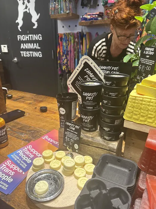 Lush Cosmetics Bay Street 5