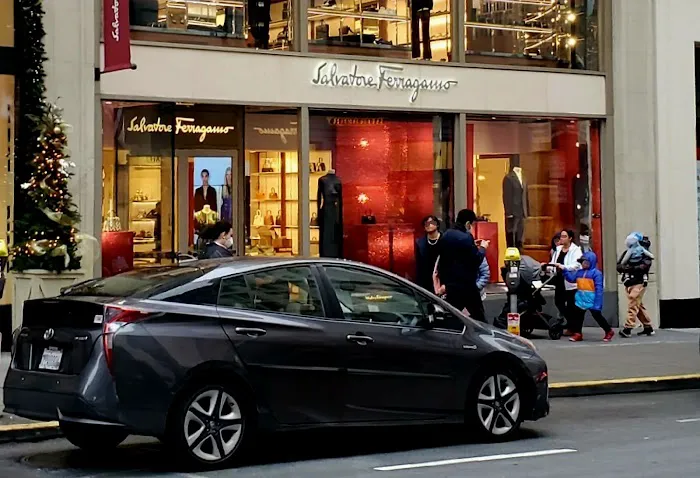 Neiman Marcus 0
