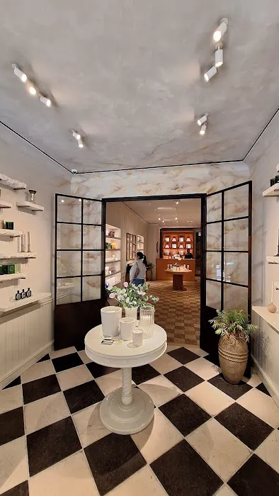 New Horizons gift shop 4